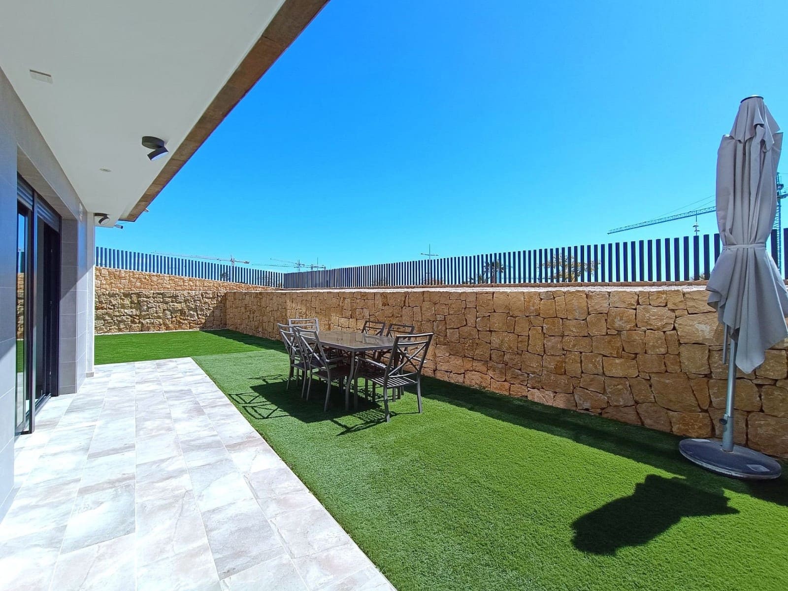 4 soveværelse Byhus til salg i Finestrat med swimmingpool garage - € 750.000 (Ref: 9464719)