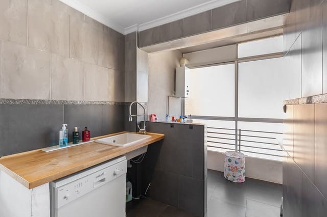 Apartamento de 2 habitaciones en Daya Nueva en venta con piscina - 119.500 € (Ref: 9464738)