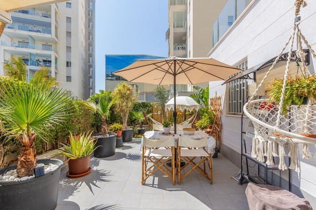 Apartamento de 2 habitaciones en Los Europeos, Torrevieja en venta con piscina garaje - 319.500 € (Ref: 9464740)