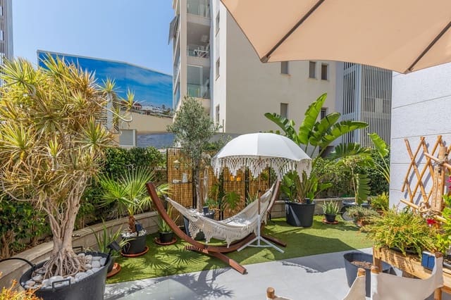 Apartamento de 2 habitaciones en Los Europeos, Torrevieja en venta con piscina garaje - 319.500 € (Ref: 9464740)