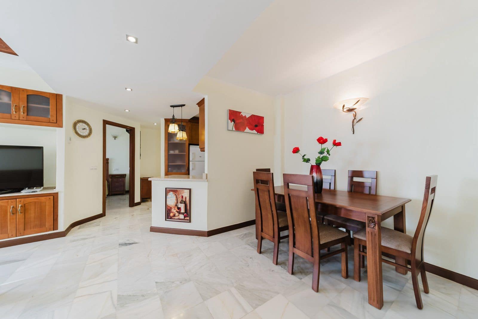 3 sypialnia Apartament przy plaży na sprzedaż w Torrevieja z basenem garażem - 363 900 € (Ref: 9464749)