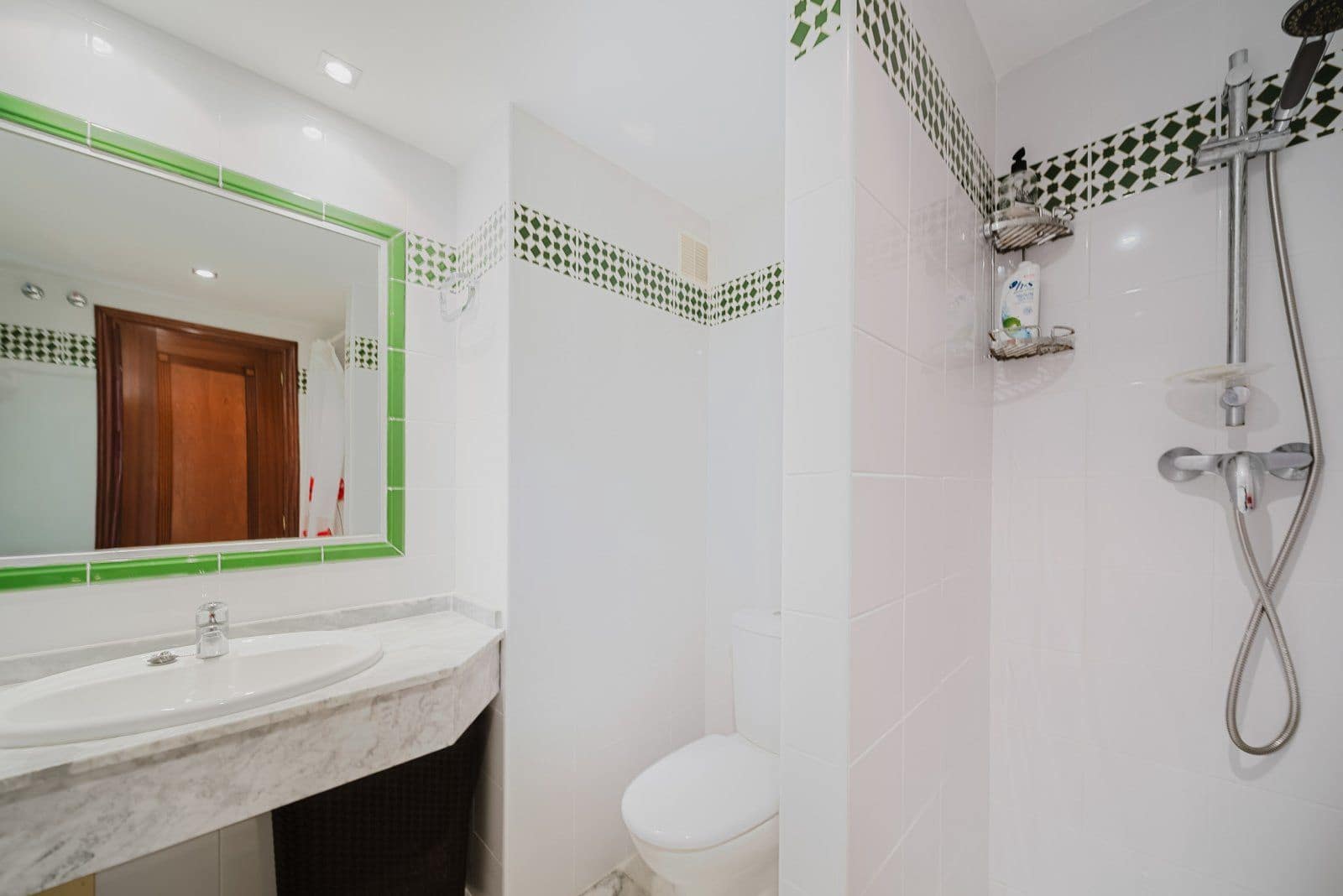 3 sypialnia Apartament przy plaży na sprzedaż w Torrevieja z basenem garażem - 363 900 € (Ref: 9464749)