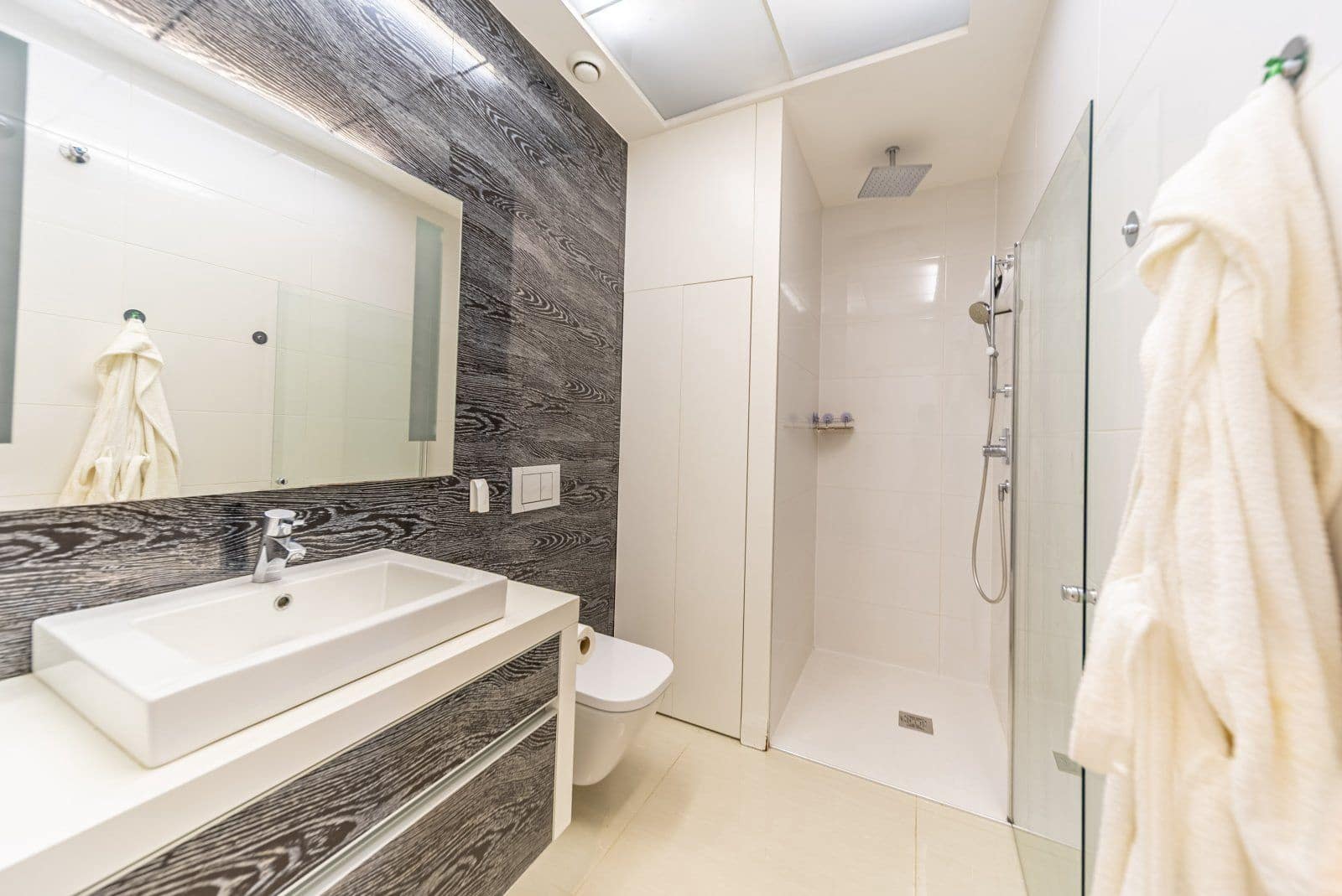 2 Zimmer Apartment zu verkaufen in Guardamar del Segura mit Pool Garage - 260.000 € (Ref: 9464751)