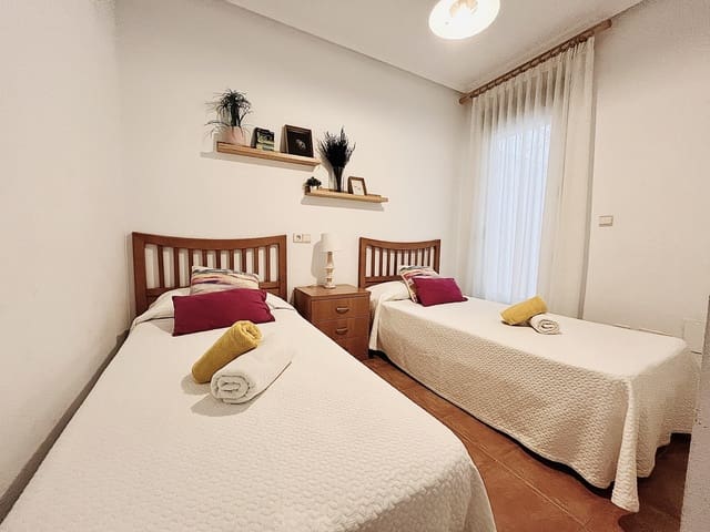 3 bedroom Beach Apartment for sale in Zona Pueblo, Guardamar del Segura with garage - € 299,999 (Ref: 9464775)