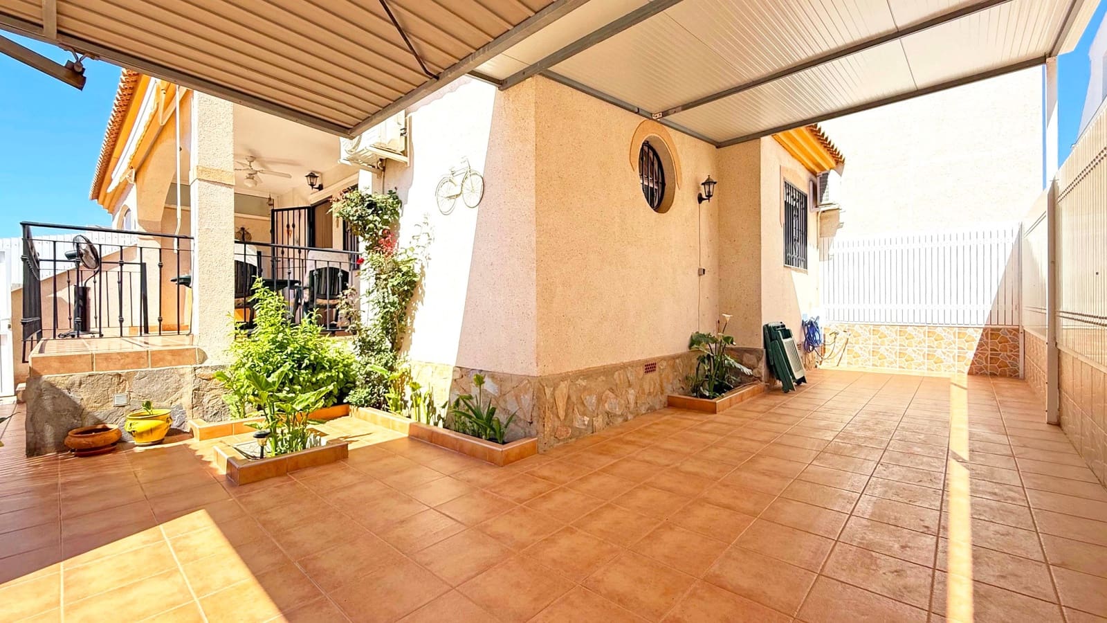 2 bedroom Townhouse for sale in Playa Flamenca with pool - € 189,000 (Ref: 9465361)