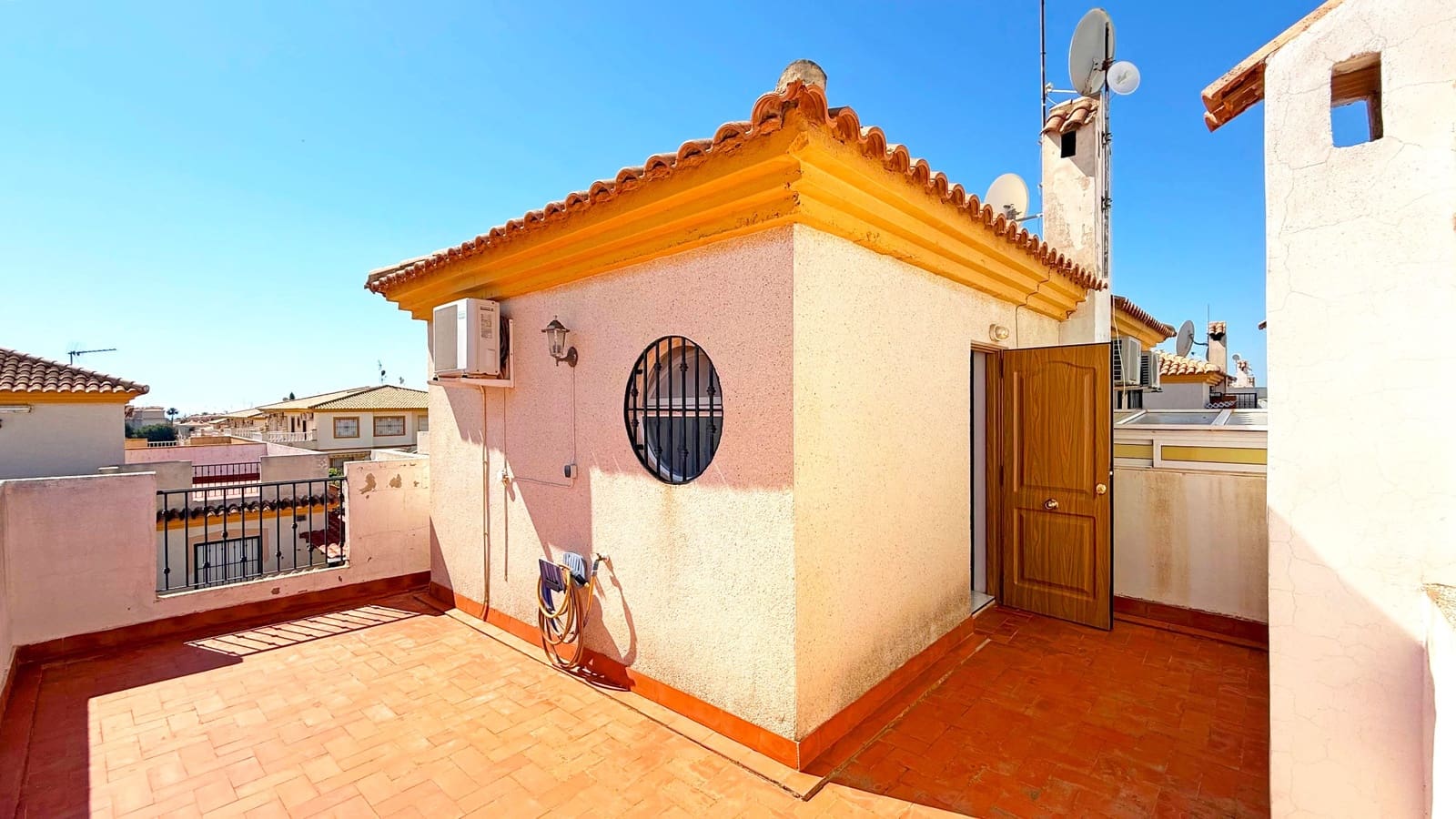 2 bedroom Townhouse for sale in Playa Flamenca with pool - € 189,000 (Ref: 9465361)