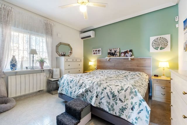 3 quarto Moradia para venda em El Chaparral, Torrevieja com piscina garagem - 335 950 € (Ref: 9465365)