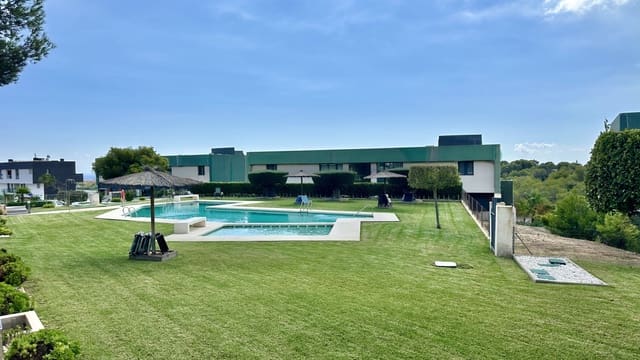 Apartamento de 2 habitaciones en Villamartin, Orihuela en venta con piscina - 260.000 € (Ref: 9465391)