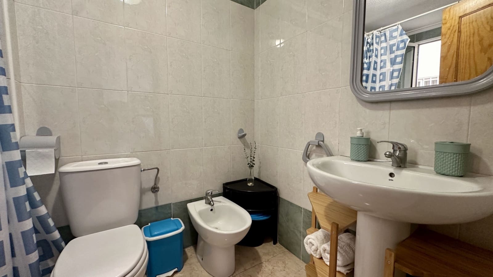 Apartamento de 2 habitaciones en Torrevieja en venta con piscina - 148.500 € (Ref: 9465393)