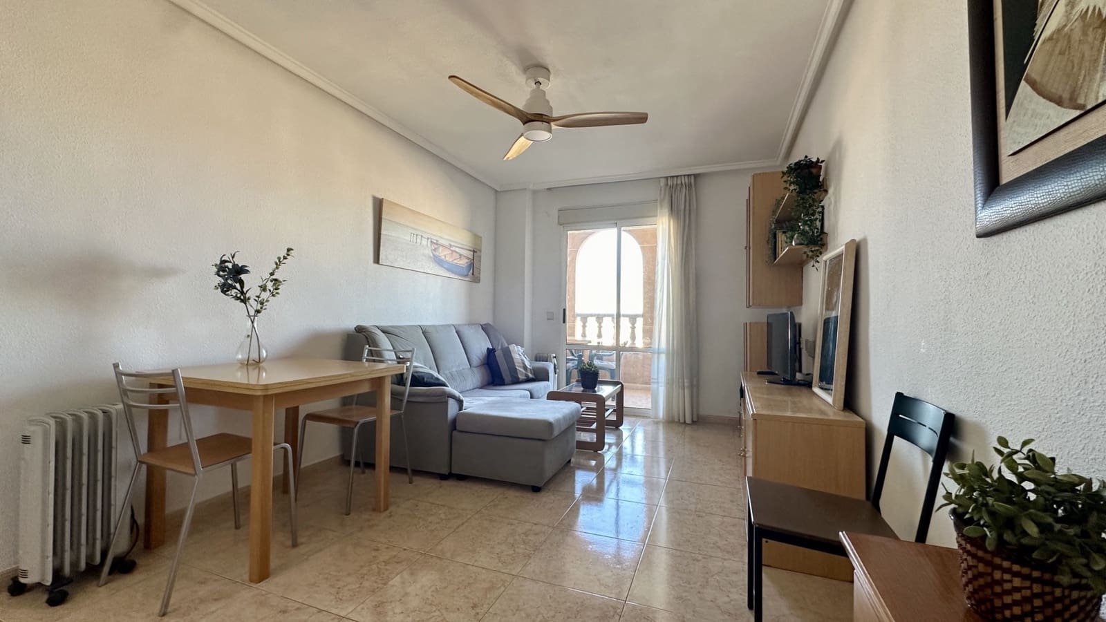 Apartamento de 2 habitaciones en Torrevieja en venta con piscina - 148.500 € (Ref: 9465393)