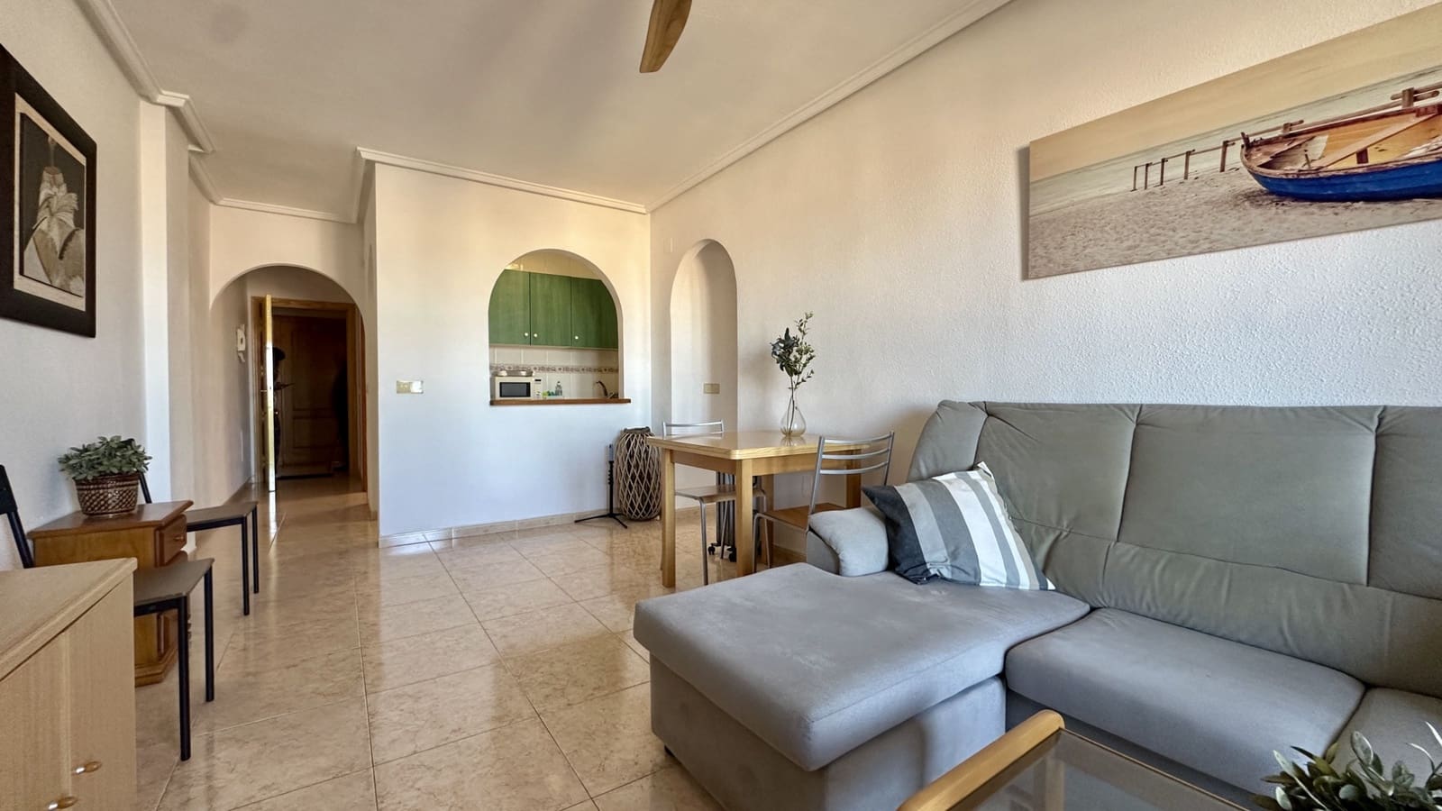 Apartamento de 2 habitaciones en Torrevieja en venta con piscina - 148.500 € (Ref: 9465393)