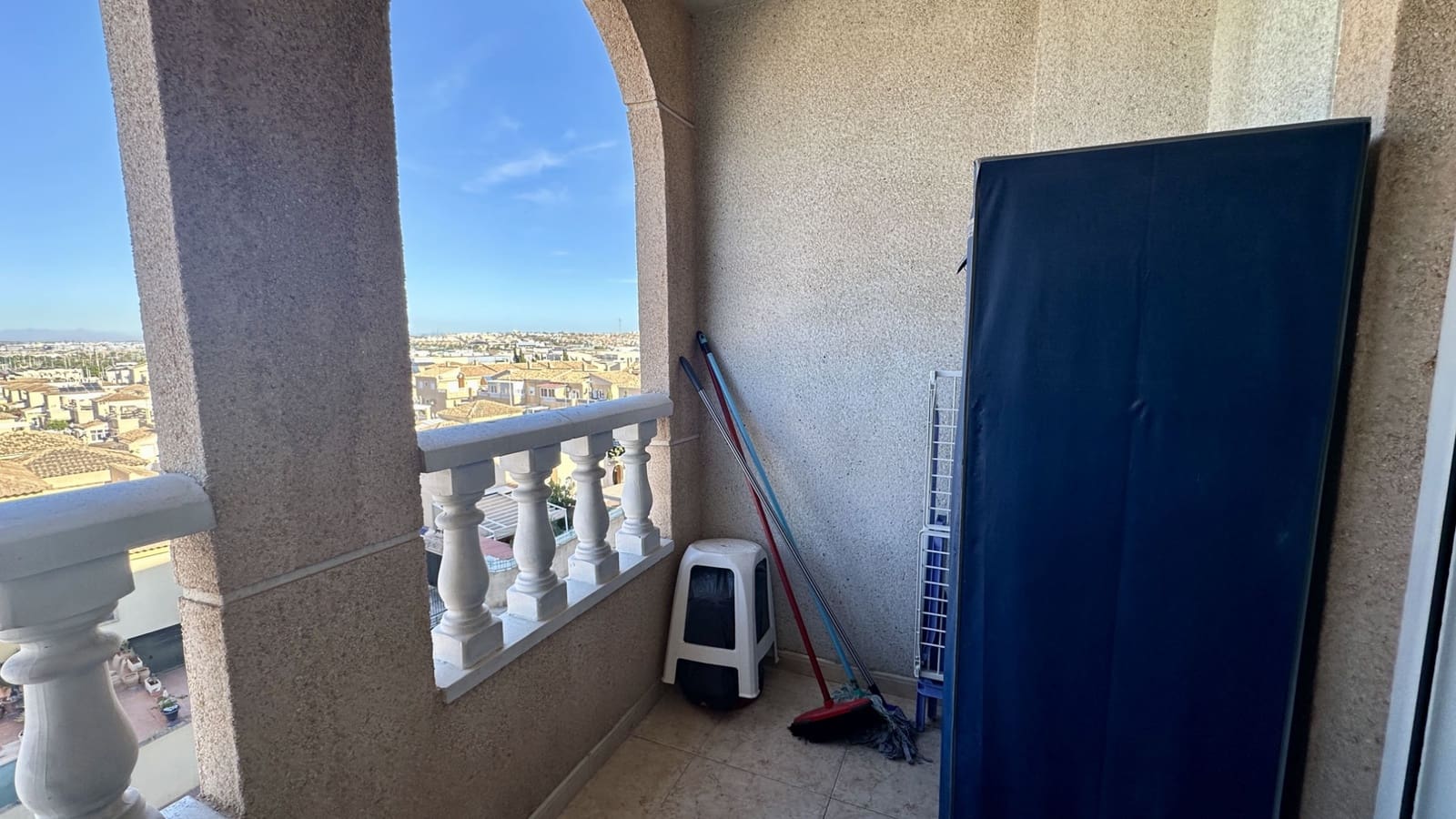 Apartamento de 2 habitaciones en Torrevieja en venta con piscina - 148.500 € (Ref: 9465393)