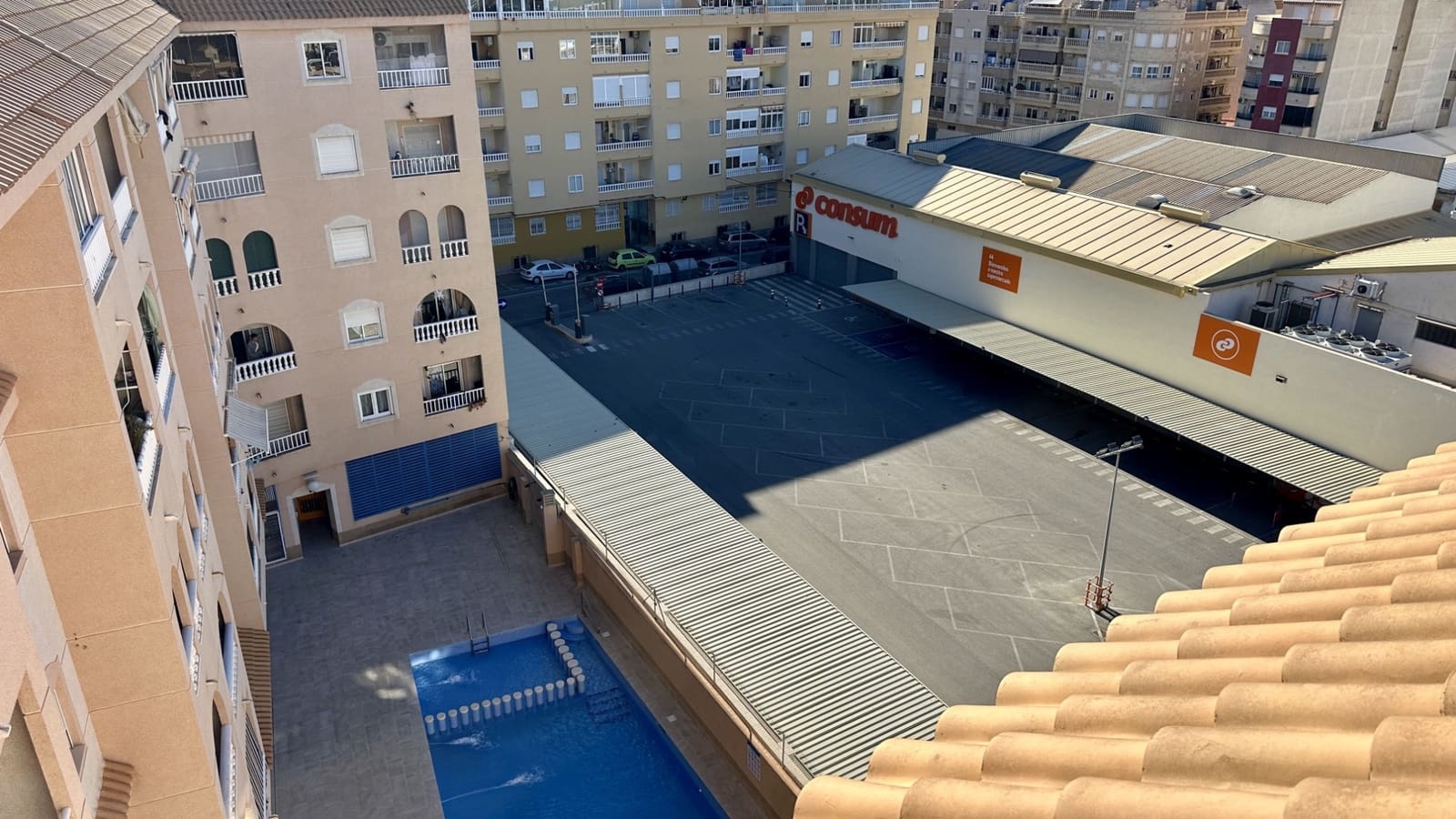 Apartamento de 2 habitaciones en Torrevieja en venta con piscina - 148.500 € (Ref: 9465393)