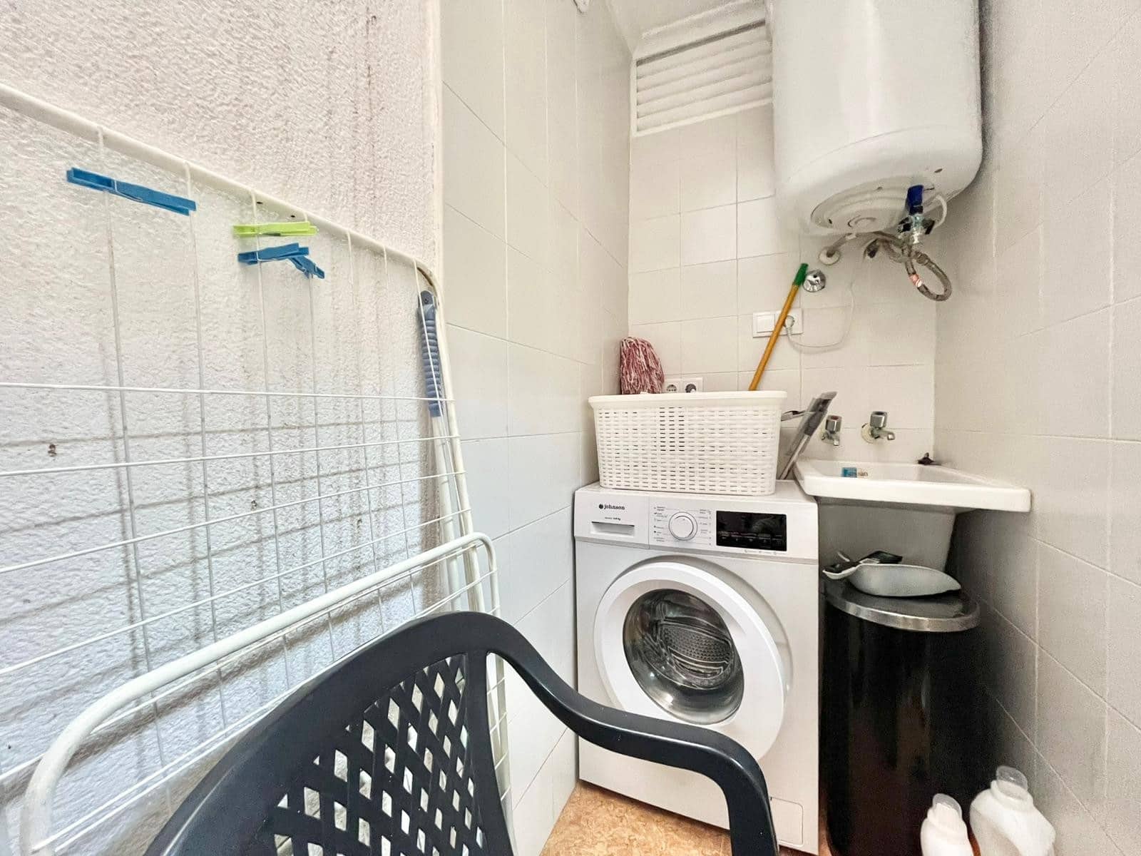 2 bedroom Apartment for sale in Formentera del Segura with pool - € 120,000 (Ref: 9465395)