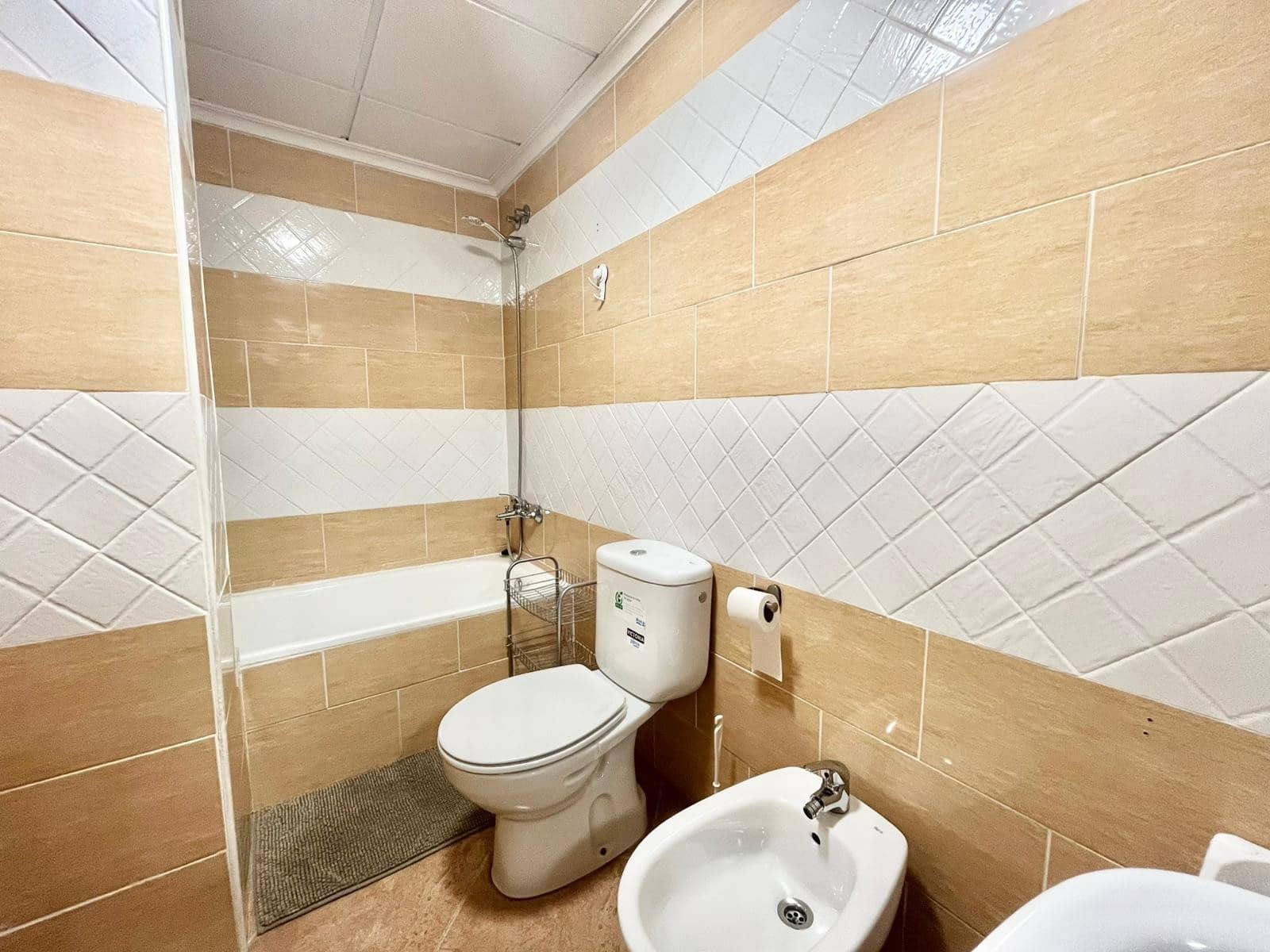 2 bedroom Apartment for sale in Formentera del Segura with pool - € 120,000 (Ref: 9465395)