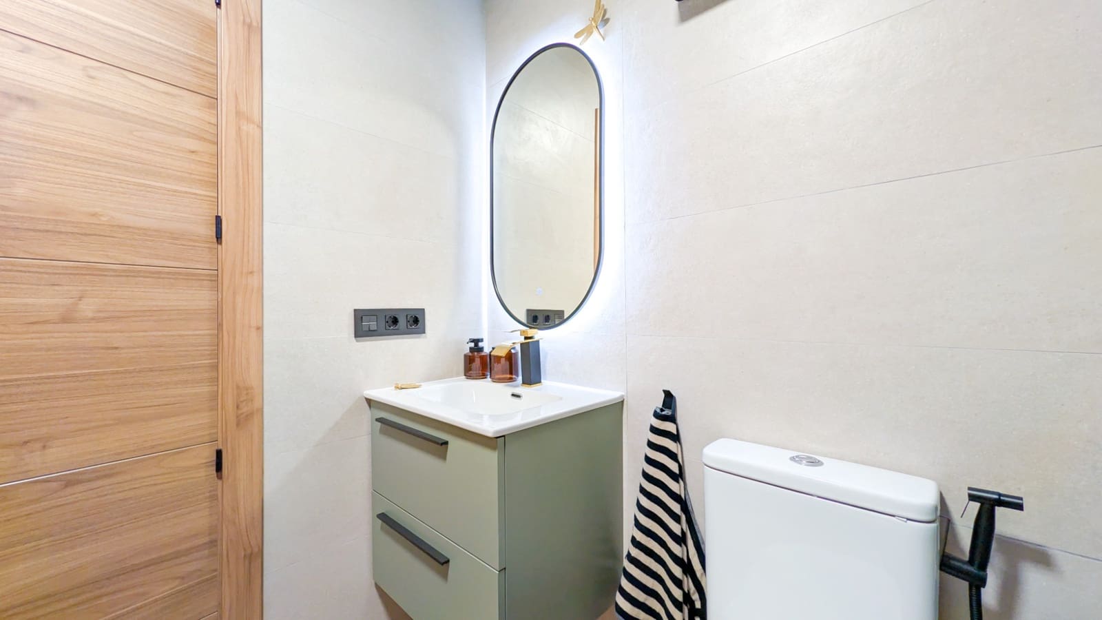 2 soverom Leilighet til salgs i Torrevieja med svømmebasseng - € 174 800 (Ref: 9465399)