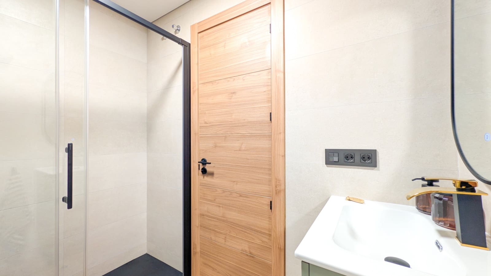 2 soverom Leilighet til salgs i Torrevieja med svømmebasseng - € 174 800 (Ref: 9465399)