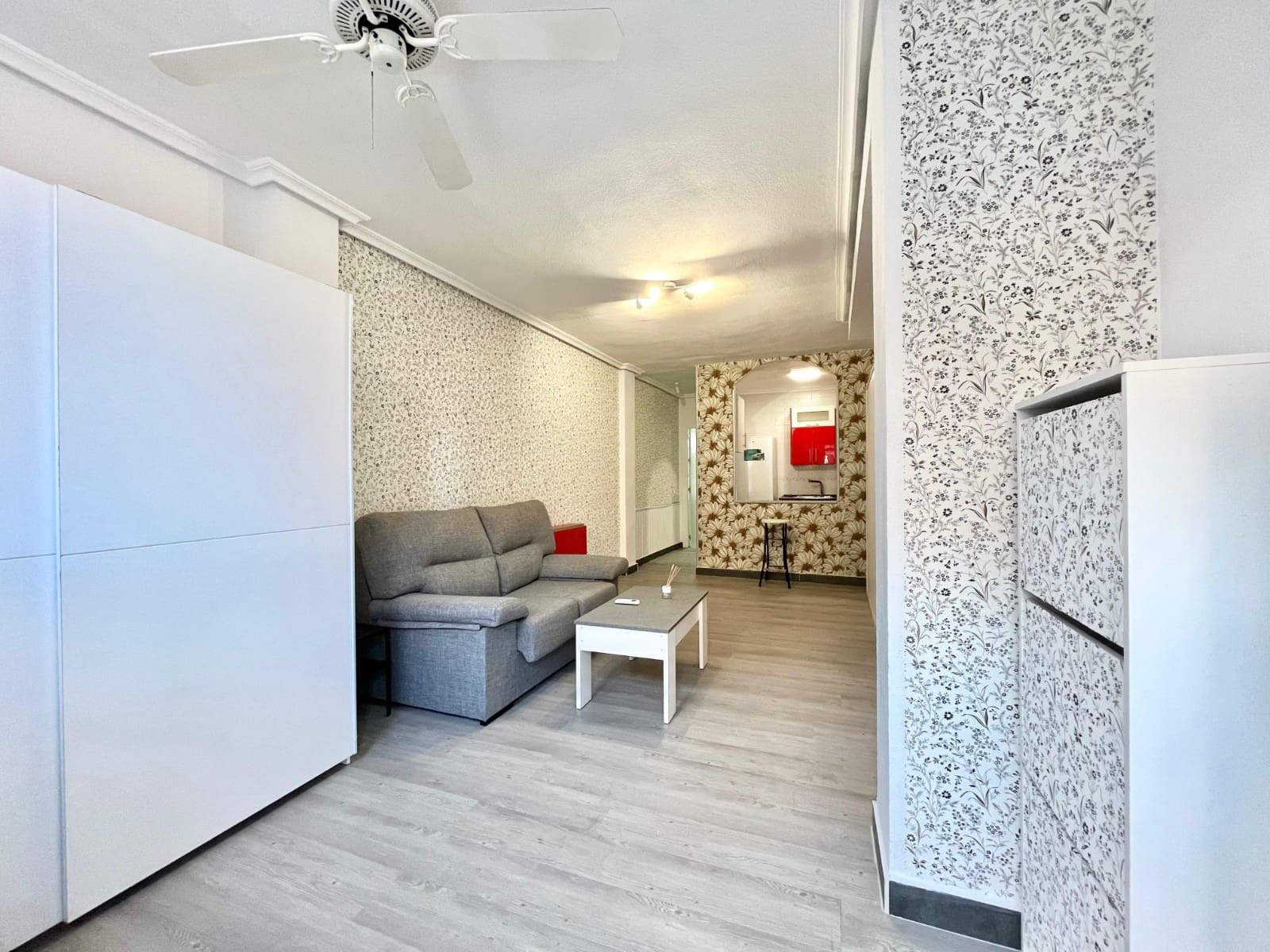 Studio til salg i Torrevieja - € 87.000 (Ref: 9465400)