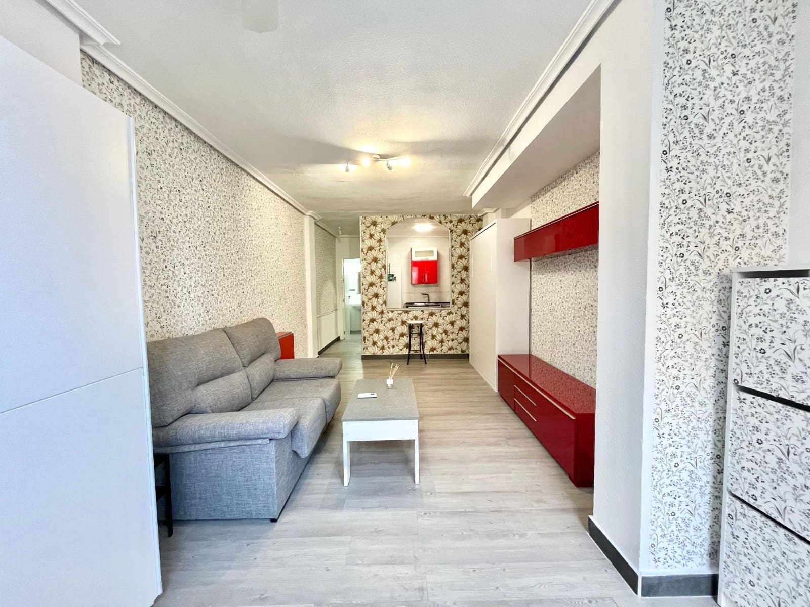 Studio til salg i Torrevieja - € 87.000 (Ref: 9465400)