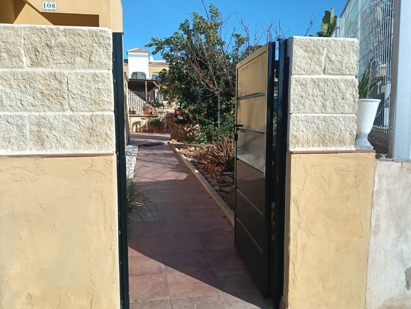 2 Zimmer Apartment zu verkaufen in Los Montesinos mit Pool - 169.900 € (Ref: 9470487)