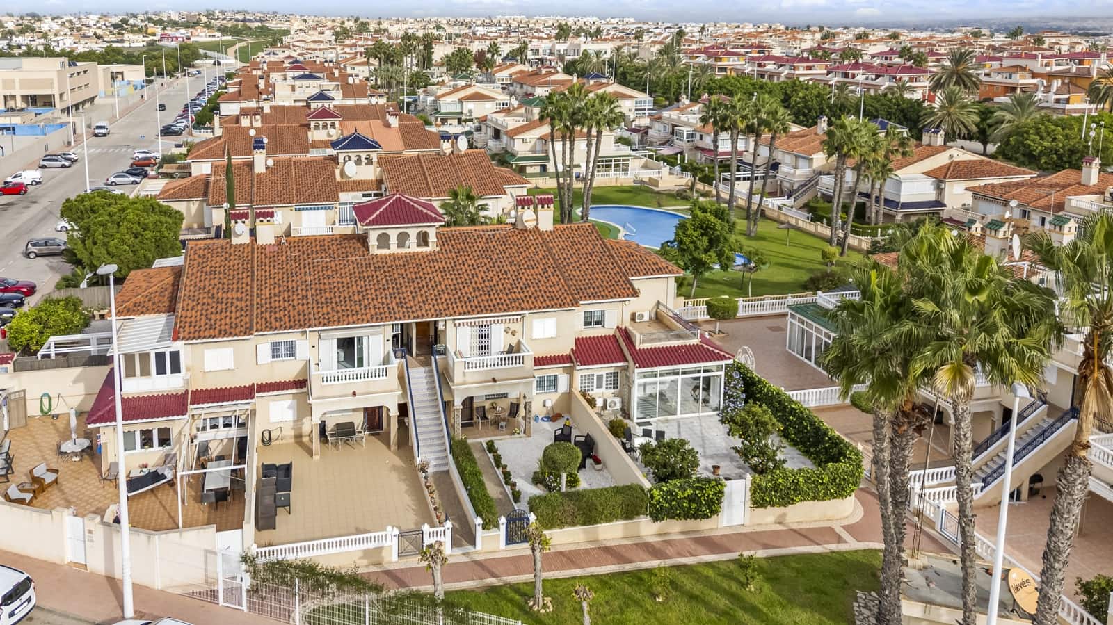 1 bedroom Apartment for sale in Playa Flamenca with pool - € 170,000 (Ref: 9474058)