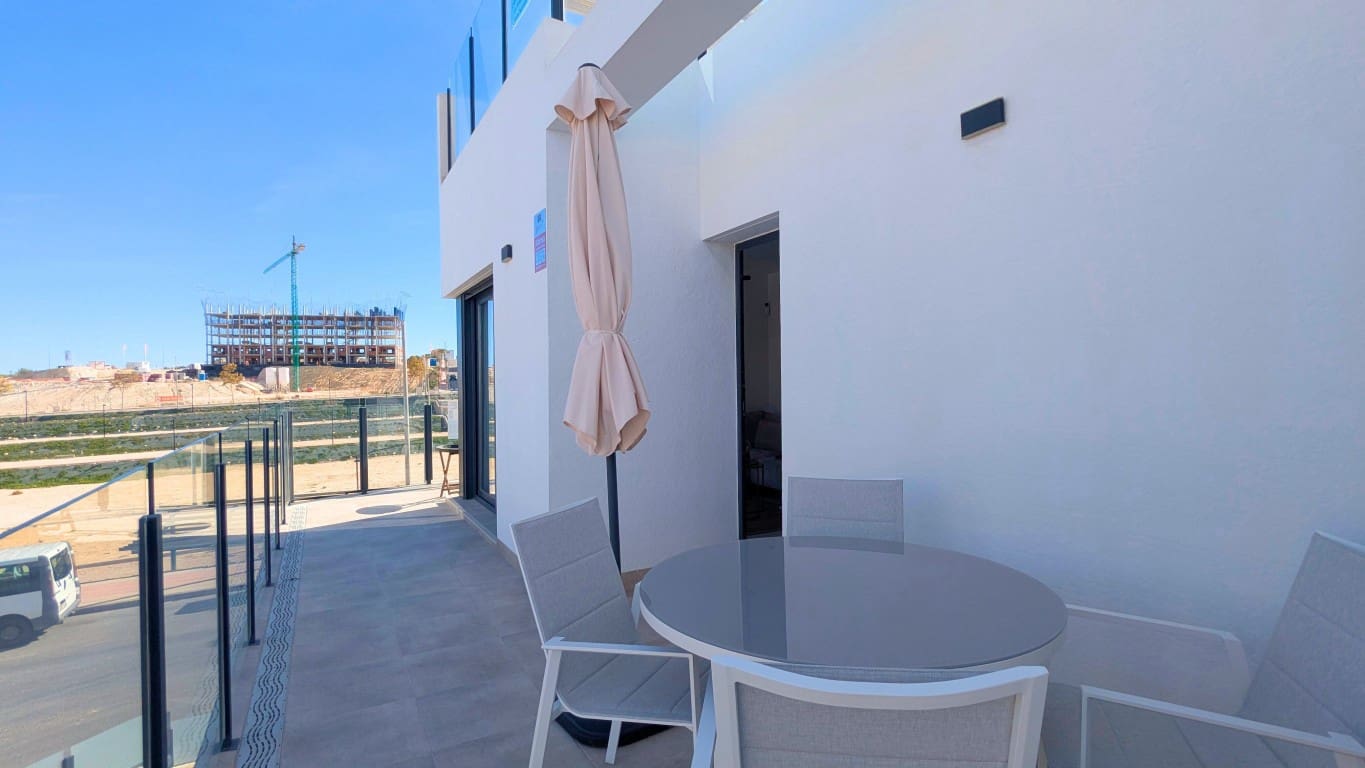 2 sypialnia Penthouse na sprzedaż w San Miguel de Salinas z basenem - 299 000 € (Ref: 9474765)