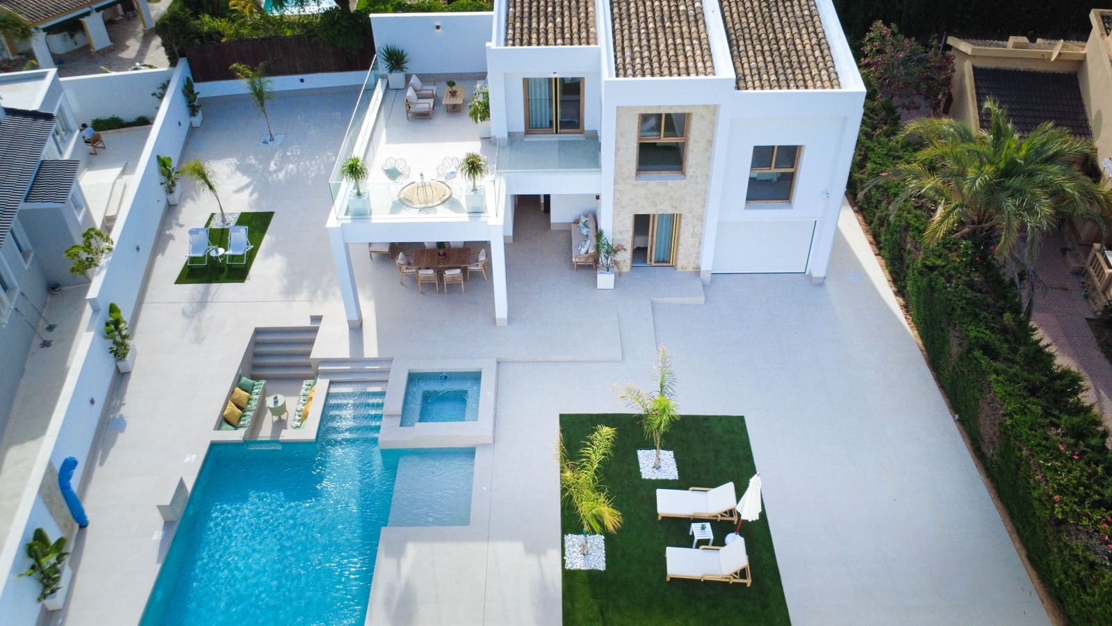 4 sypialnia Willa na sprzedaż w Orihuela Costa z basenem - 1 350 000 € (Ref: 9511643)