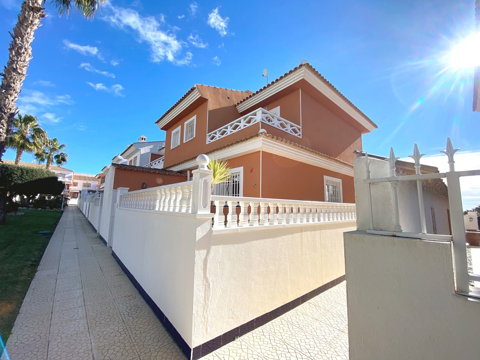 3 bedroom Villa for sale in Dona Pepa with pool - € 240,000 (Ref: 9511810)