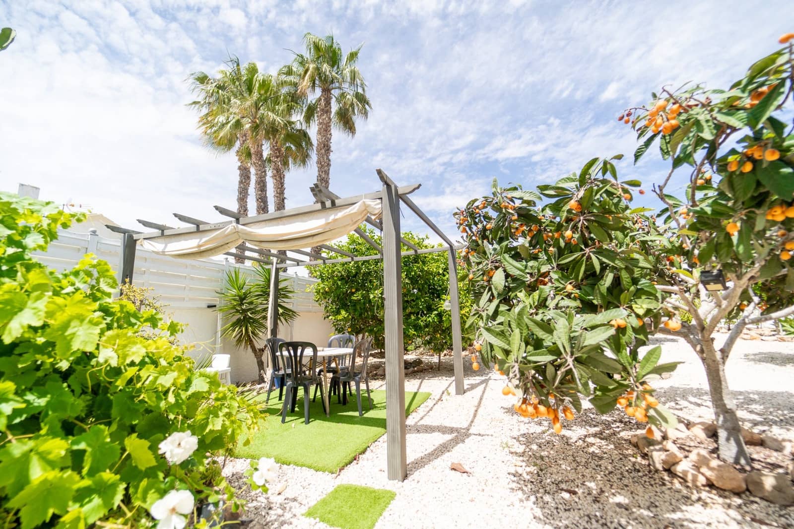 4 bedroom Villa for sale in La Siesta with pool garage - € 495,000 (Ref: 9511815)