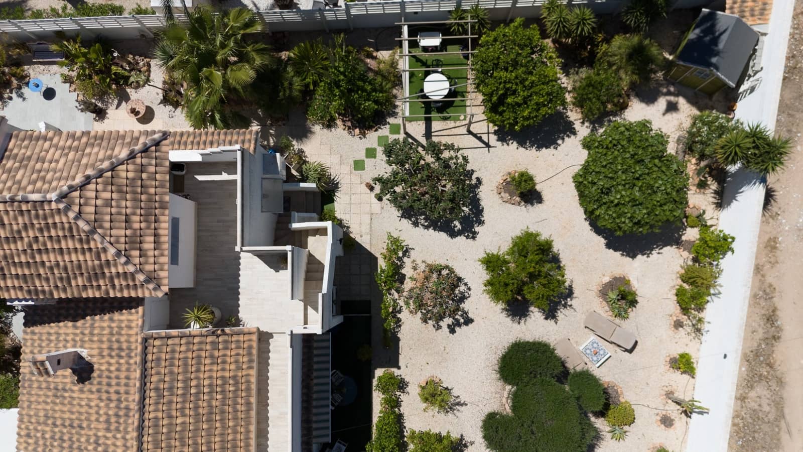 4 bedroom Villa for sale in La Siesta with pool garage - € 495,000 (Ref: 9511815)