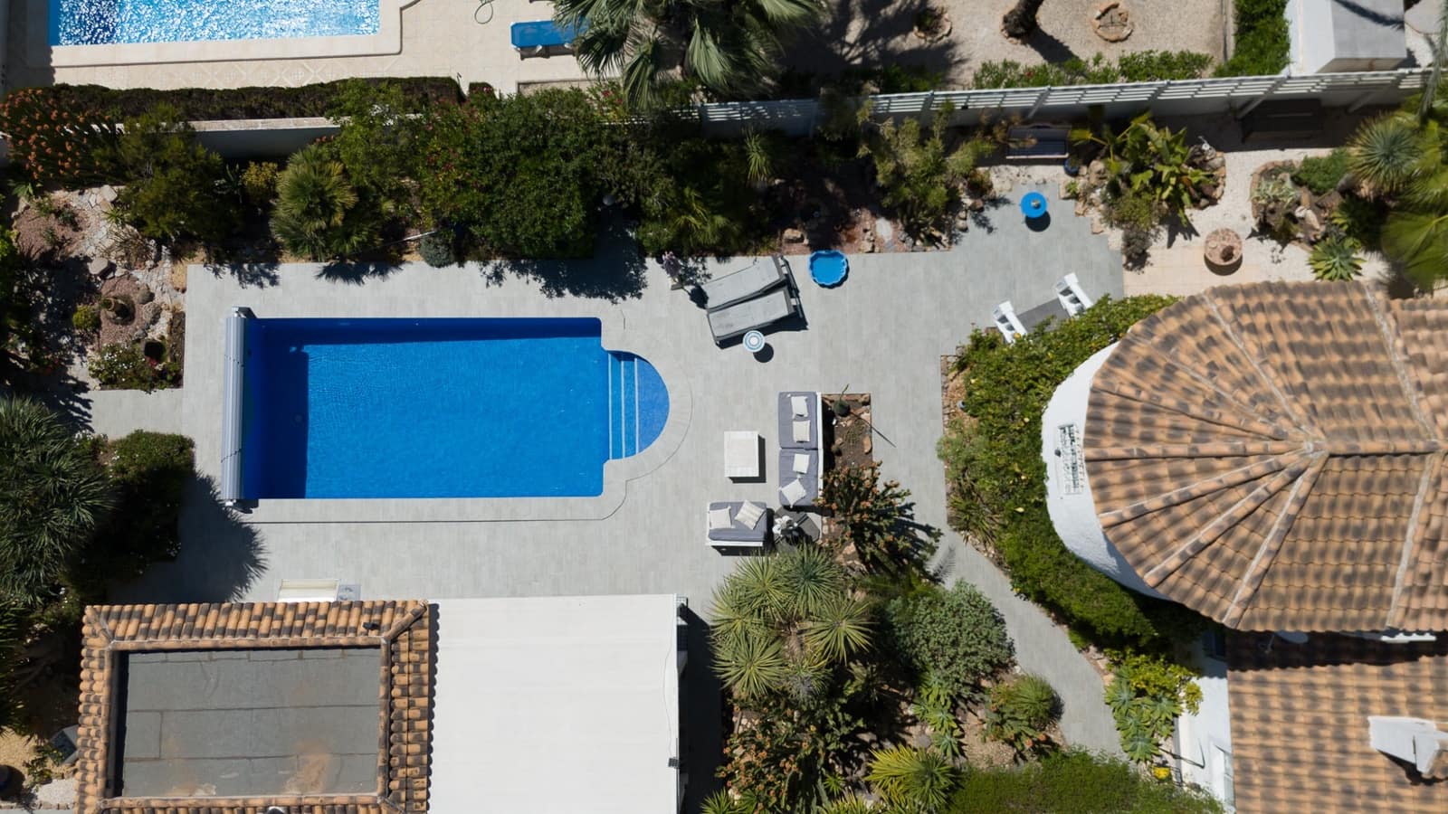 4 bedroom Villa for sale in La Siesta with pool garage - € 495,000 (Ref: 9511815)