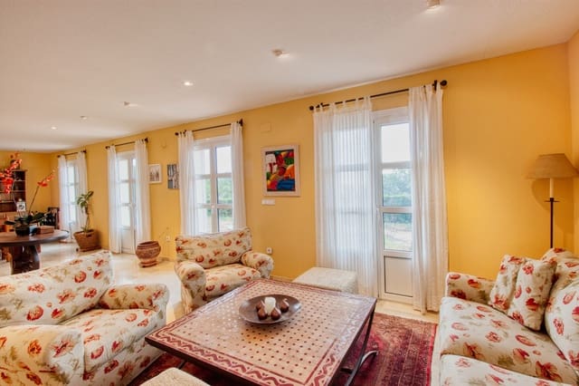 4 bedroom Villa for sale in Poniente, Benidorm with pool garage - € 690,000 (Ref: 9511822)