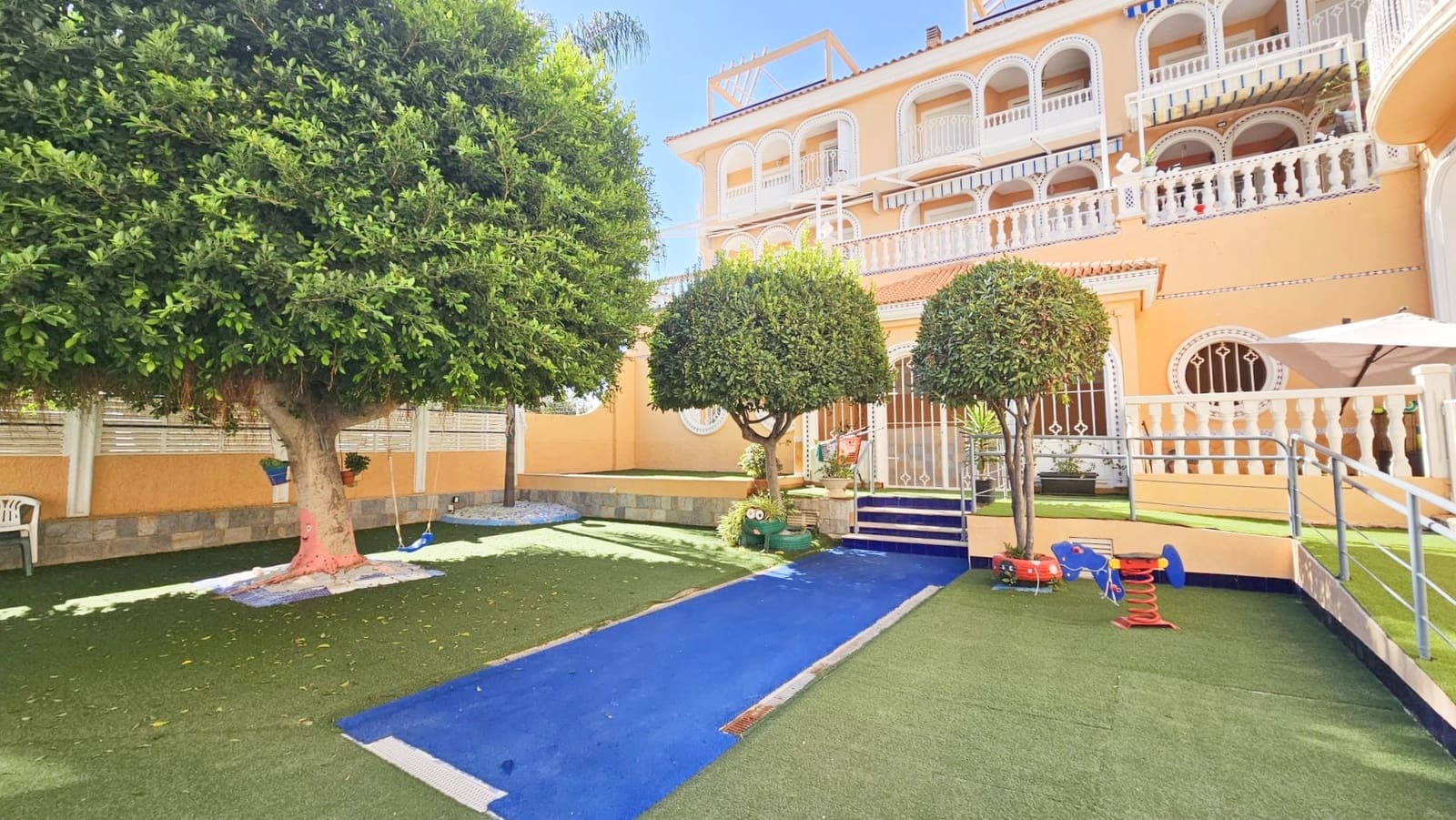 3 soveværelse Byhus til salg i Los Narejos med swimmingpool - € 196.900 (Ref: 9511827)