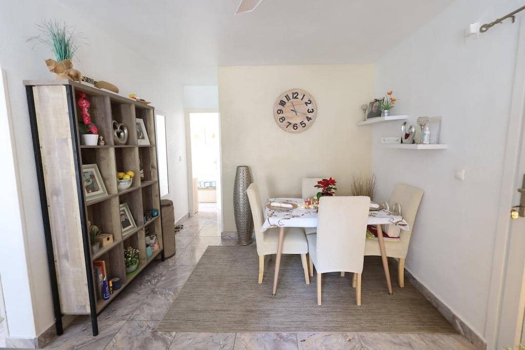 Bungalow de 3 habitaciones en Torrevieja en venta con piscina - 139.000 € (Ref: 9511833)