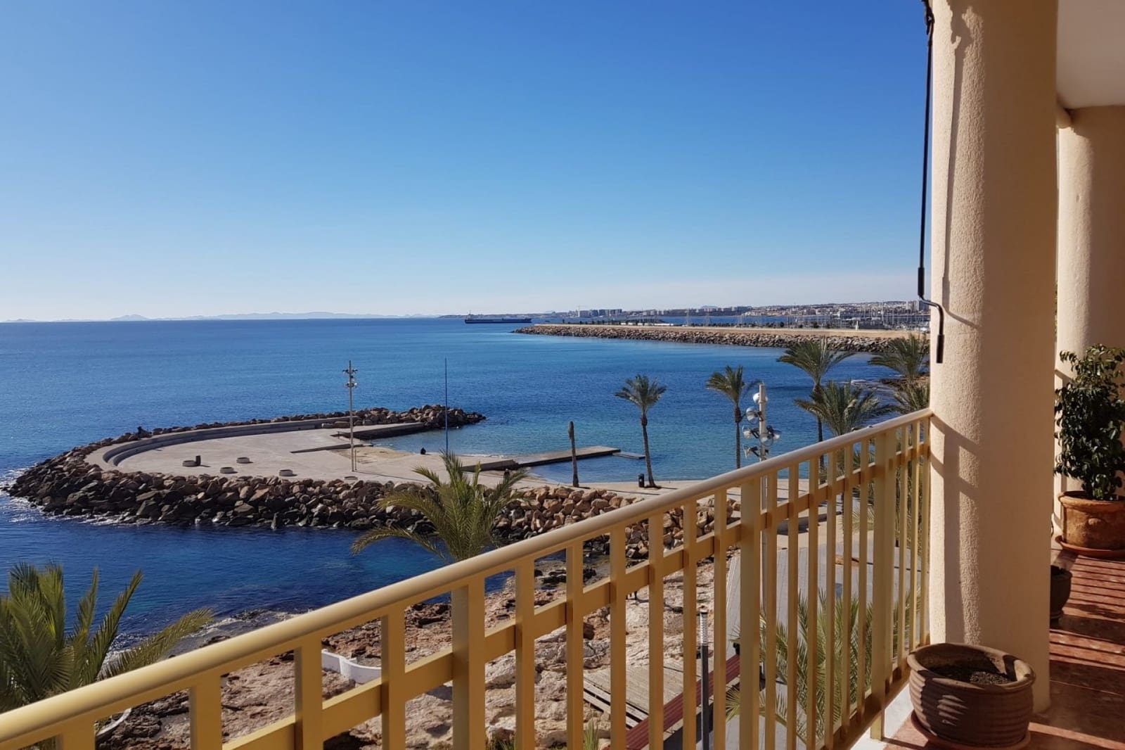 3 sypialnia Apartament przy plaży na sprzedaż w Torrevieja z basenem - 497 000 € (Ref: 9512156)