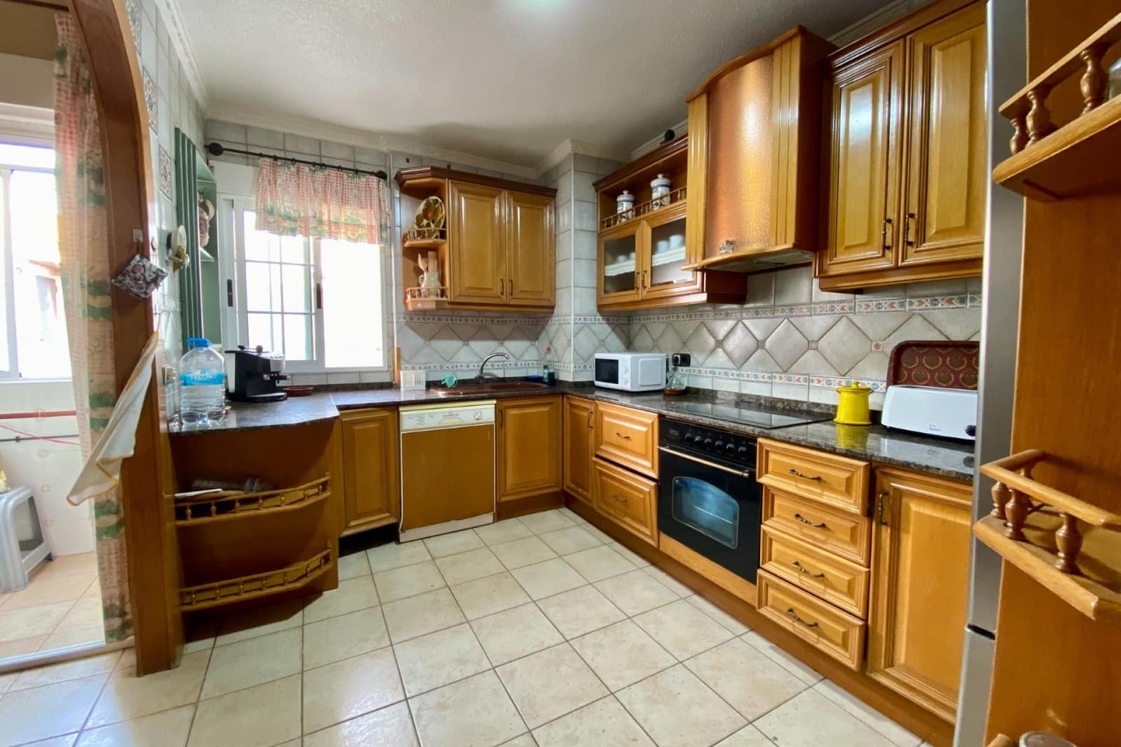 3 sypialnia Apartament przy plaży na sprzedaż w Torrevieja z basenem - 497 000 € (Ref: 9512156)