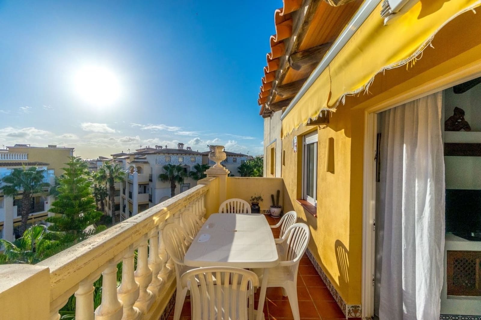 3 soverom Penthouse til salgs i Torrevieja med svømmebasseng garasje - € 349 000 (Ref: 9512158)