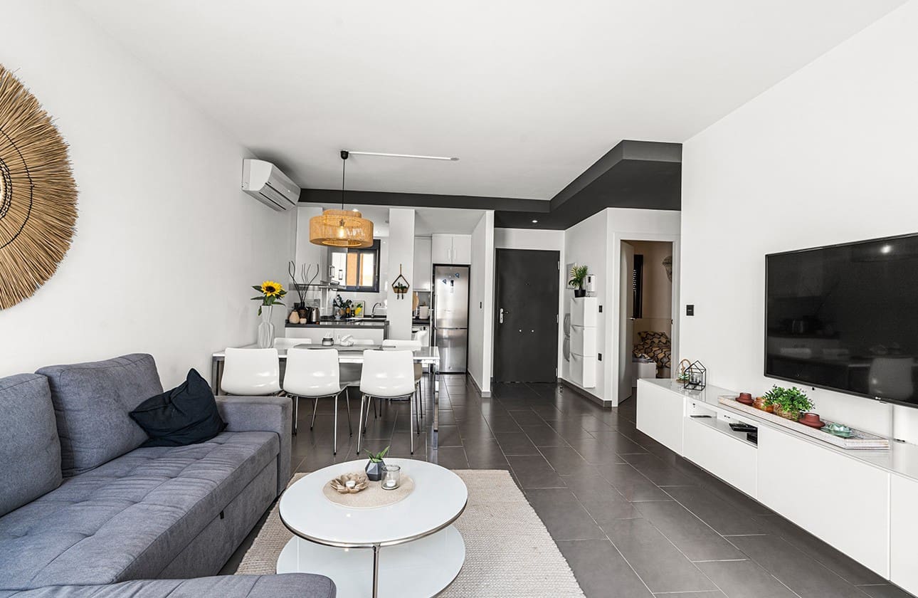 2 sypialnia Penthouse na sprzedaż w La Zenia z basenem garażem - 319 000 € (Ref: 9512164)