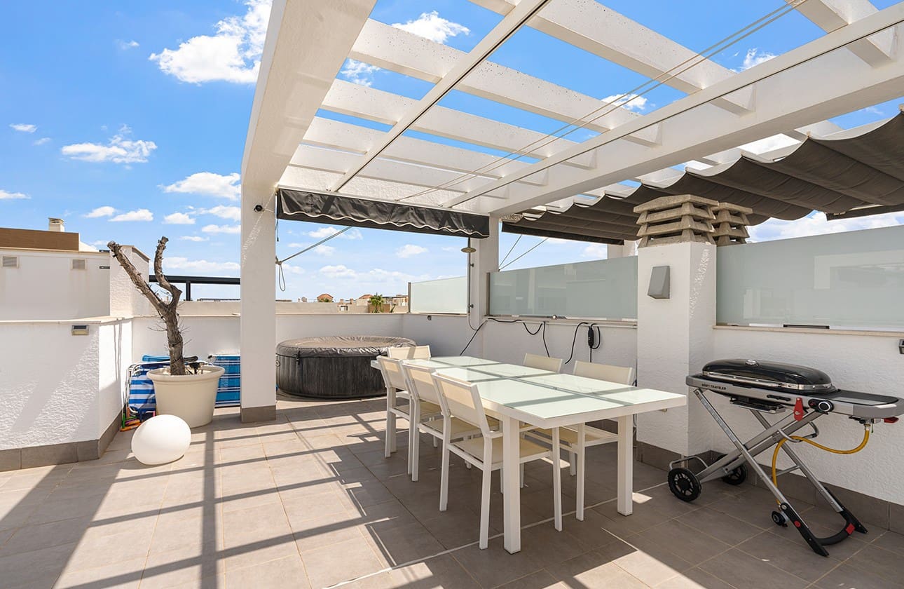 2 sypialnia Penthouse na sprzedaż w La Zenia z basenem garażem - 319 000 € (Ref: 9512164)