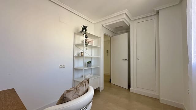 3 slaapkamer Appartement te koop in Puerto Deportivo, Torrevieja - € 220.000 (Ref: 9512168)