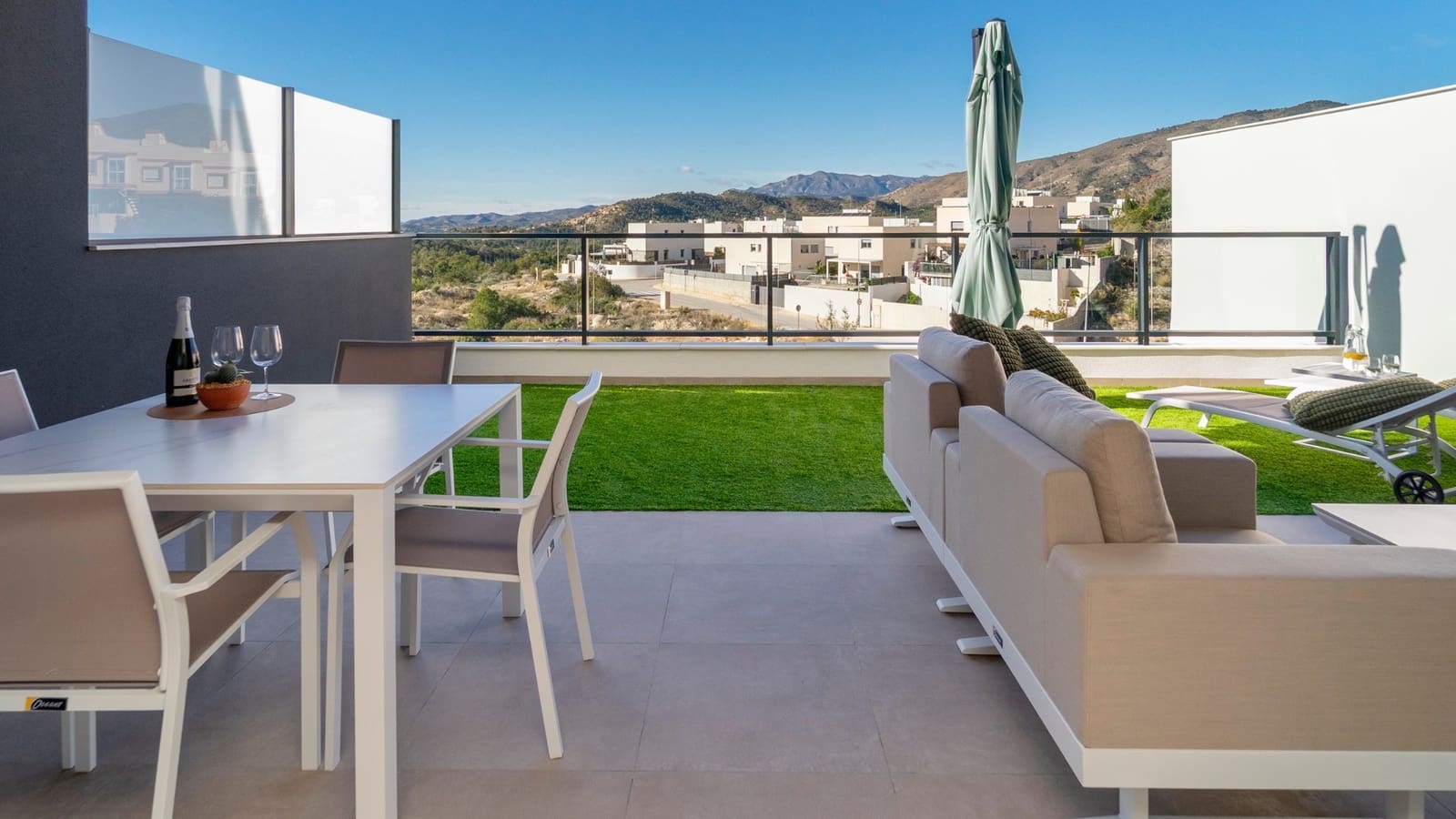 2 bedroom Apartment for sale in Finestrat with pool - € 345,000 (Ref: 9512169)