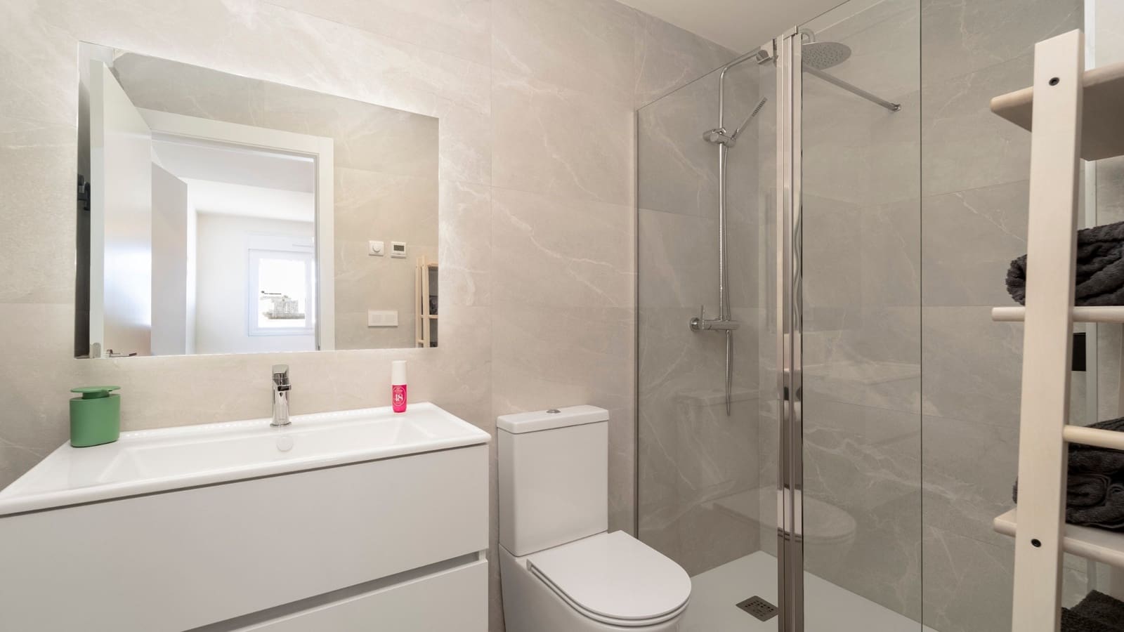 2 bedroom Apartment for sale in Finestrat with pool - € 345,000 (Ref: 9512169)