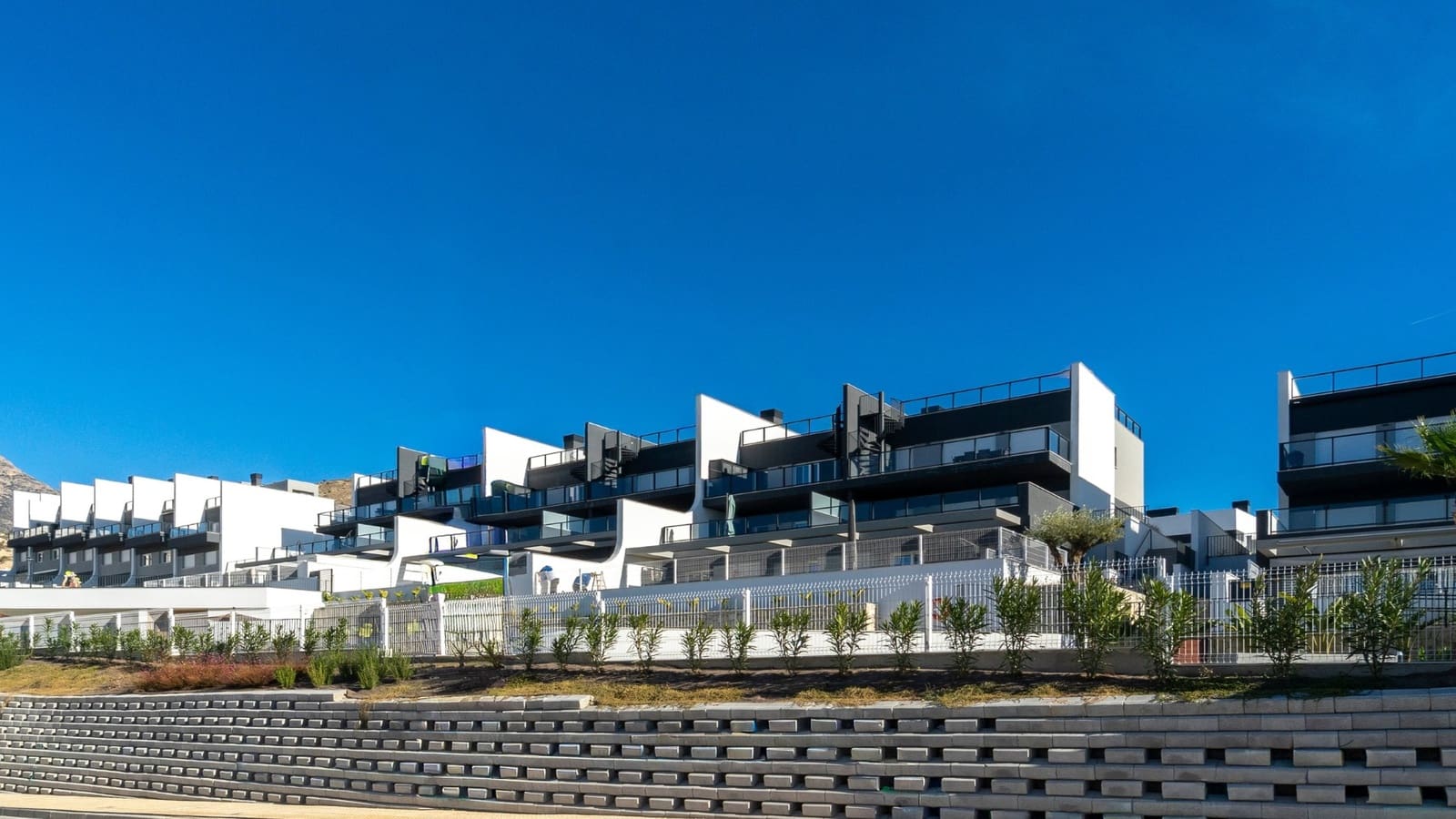 2 bedroom Apartment for sale in Finestrat with pool - € 345,000 (Ref: 9512169)