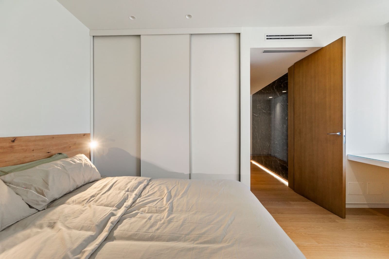 2 bedroom Penthouse for sale in Torrevieja - € 349,000 (Ref: 9512170)