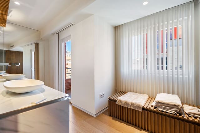 2 bedroom Penthouse for sale in Centro - Muelle Pesquero, Torrevieja - € 349,000 (Ref: 9512170)