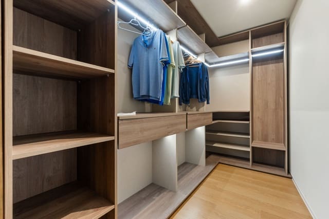 2 bedroom Penthouse for sale in Centro - Muelle Pesquero, Torrevieja - € 349,000 (Ref: 9512170)