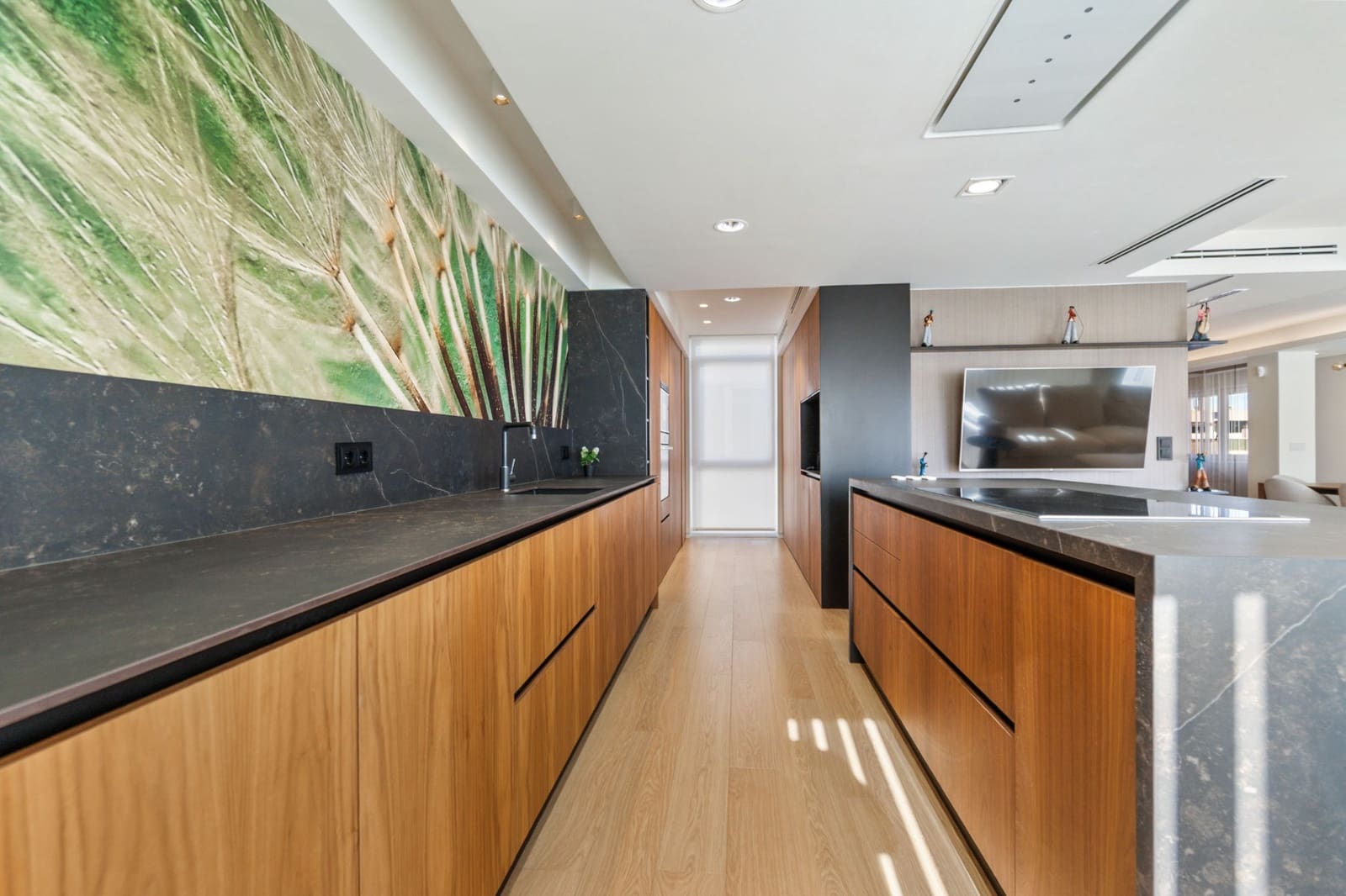 2 bedroom Penthouse for sale in Torrevieja - € 349,000 (Ref: 9512170)