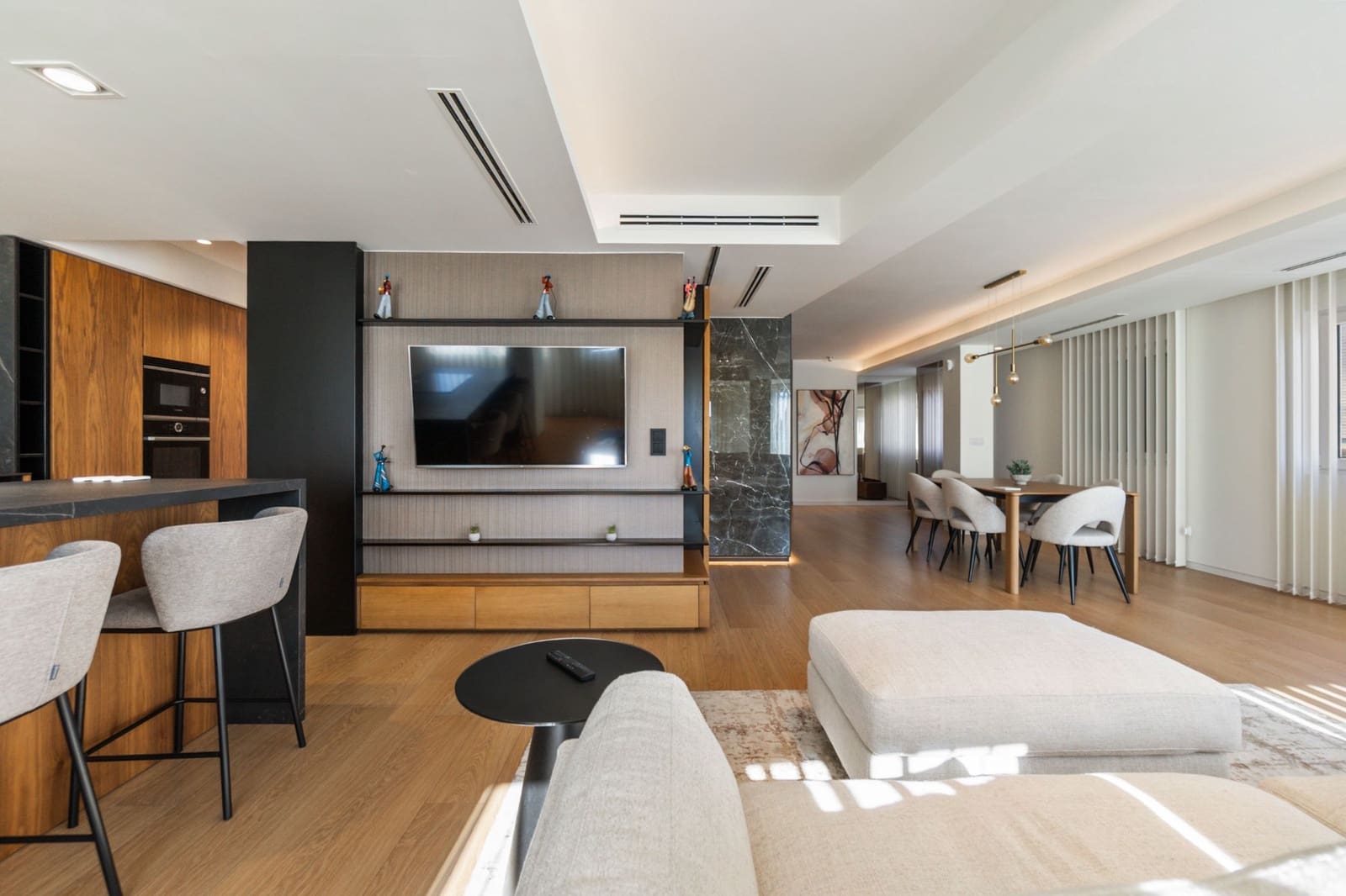 2 bedroom Penthouse for sale in Torrevieja - € 349,000 (Ref: 9512170)