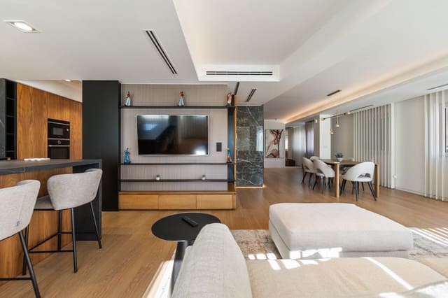 2 makuuhuone Kattohuoneisto myytävänä paikassa Centro - Muelle Pesquero, Torrevieja - 349 000 € (Ref: 9512170)