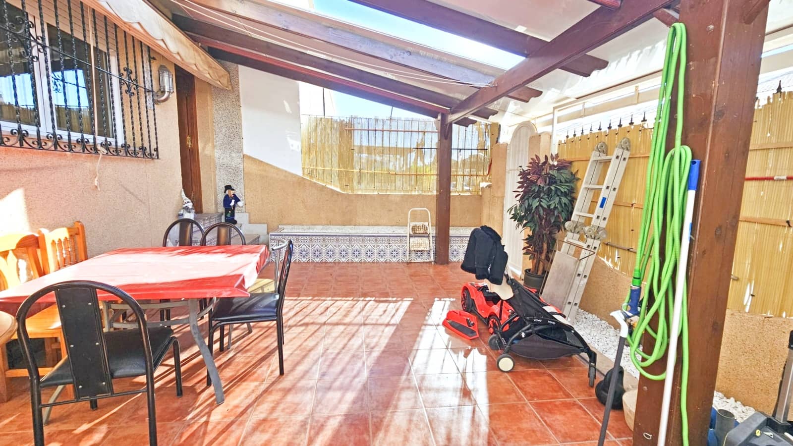 6 sypialnia Willa na sprzedaż w Los Alcazares z garażem - 250 000 € (Ref: 9512173)